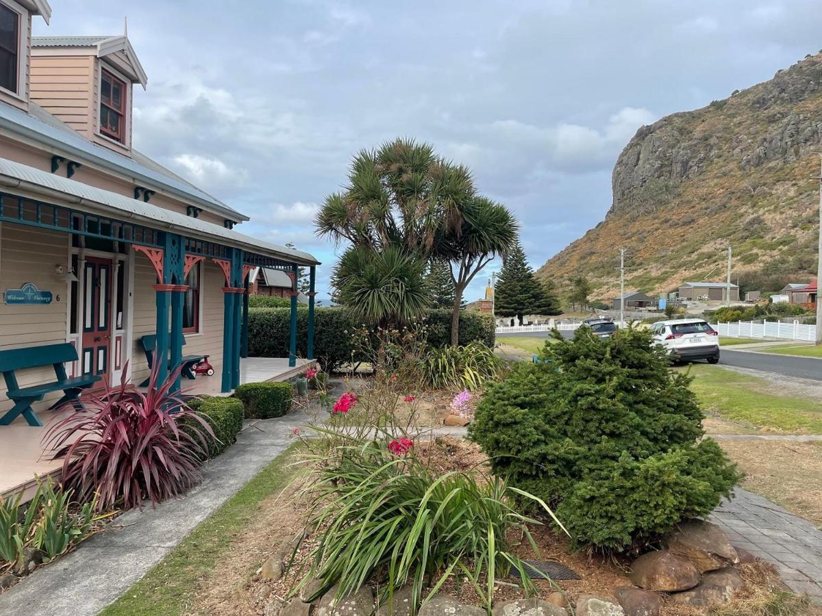 Hanlon Guest House Stanley Extérieur photo